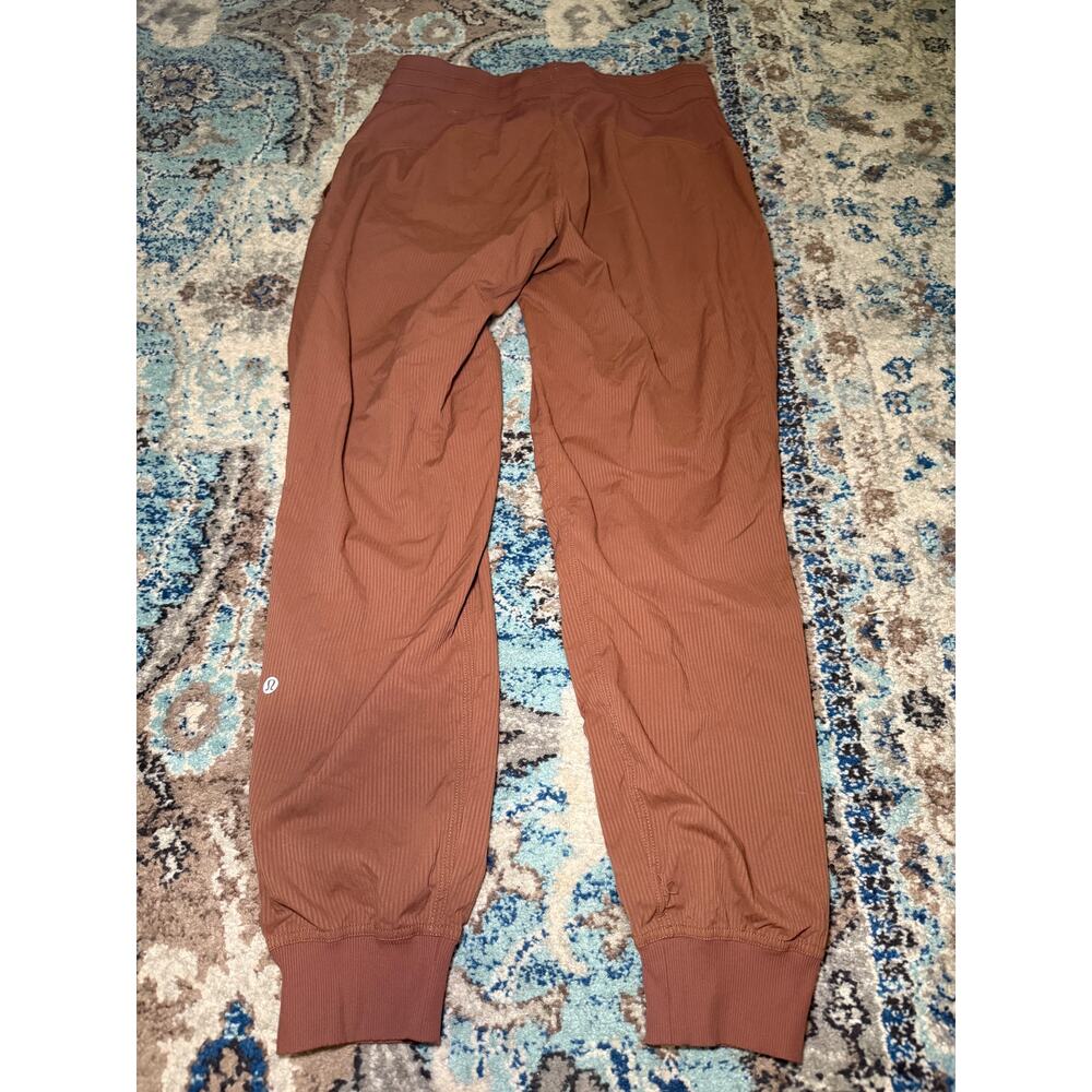 Lululemon Dance Studio Mid-Rise Jogger 8 - Picture 3 of 4